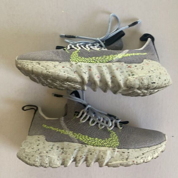 NIKE Space Hippie 01 Gray Volt CQ3986-002 Men’s Sneakers Size 8.5 - Picture 1 of 9